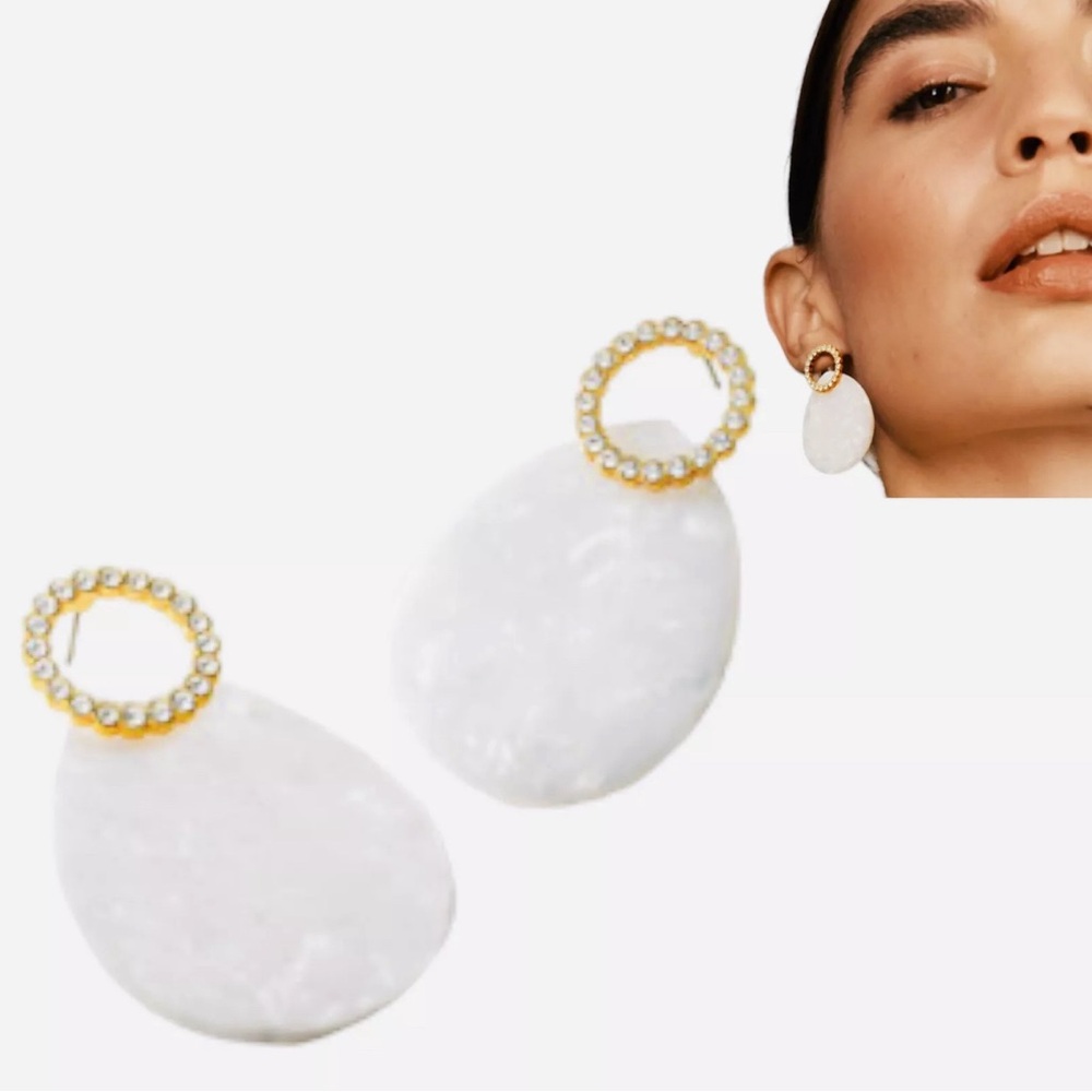 YANBAL ECLIPSE EARRINGS-Aretes Nacarados